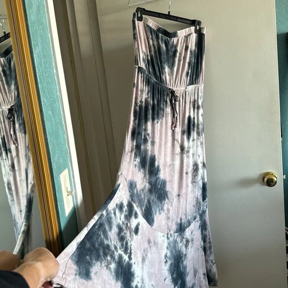 Pink and gray tie-dye strapless lounge dress - Picture 2 of 4